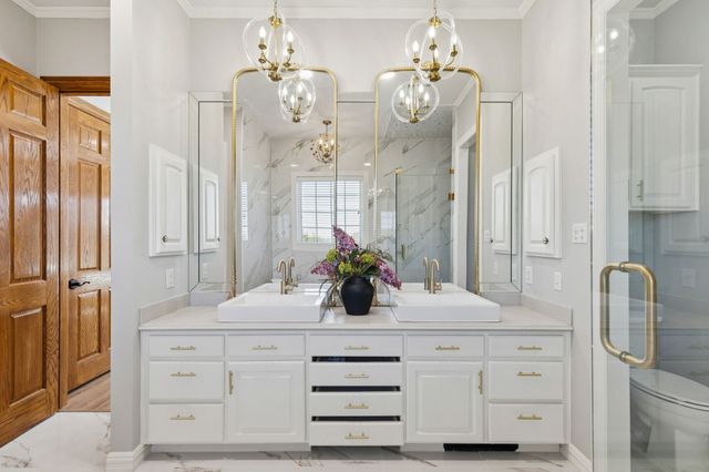 362 Woodland Hills Drive, Sherman, TX 75092