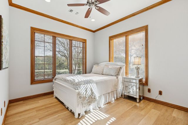 362 Woodland Hills Drive, Sherman, TX 75092