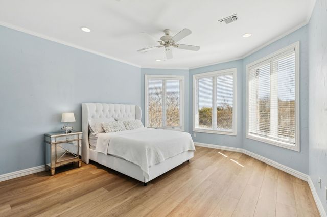 362 Woodland Hills Drive, Sherman, TX 75092