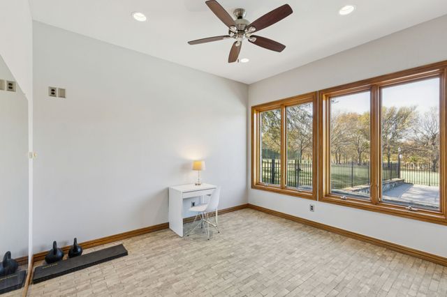 362 Woodland Hills Drive, Sherman, TX 75092