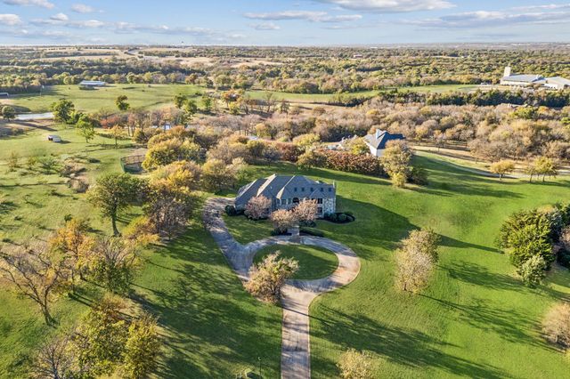 362 Woodland Hills Drive, Sherman, TX 75092