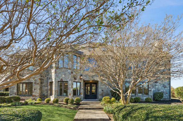 362 Woodland Hills Drive, Sherman, TX 75092