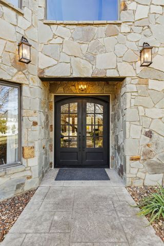 362 Woodland Hills Drive, Sherman, TX 75092