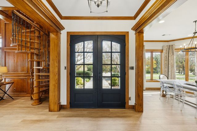 362 Woodland Hills Drive, Sherman, TX 75092