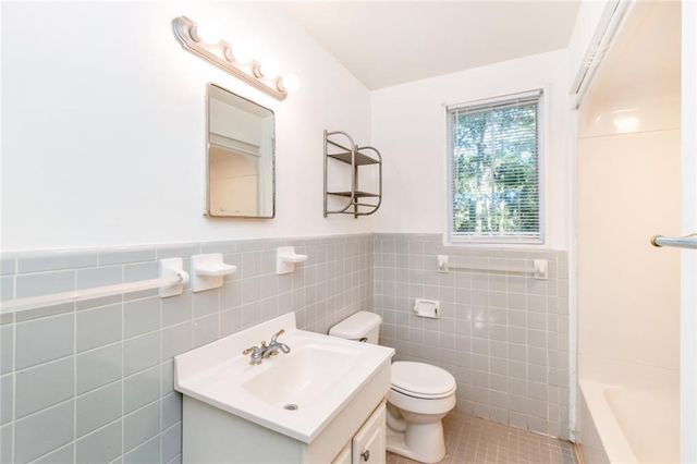 511 Meadow Wood Curve E, Mobile, AL 36609