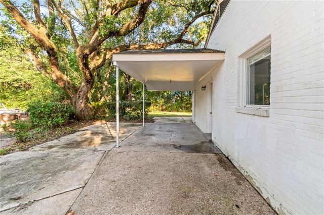 511 Meadow Wood Curve E, Mobile, AL 36609