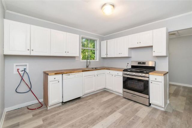 511 Meadow Wood Curve E, Mobile, AL 36609