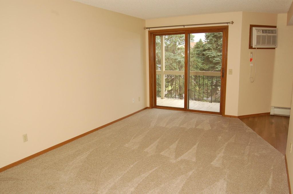 14843 Endicott Way 209, Apple Valley, MN 55124