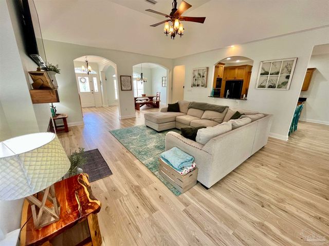 3470 Navigator Ave, Pensacola, FL 32506