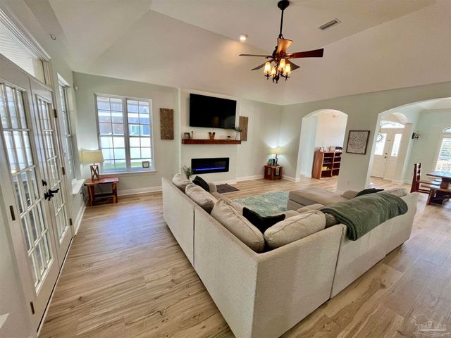 3470 Navigator Ave, Pensacola, FL 32506