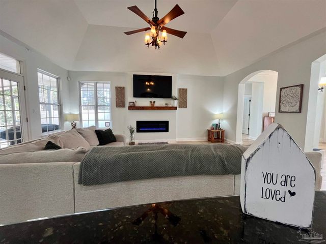 3470 Navigator Ave, Pensacola, FL 32506