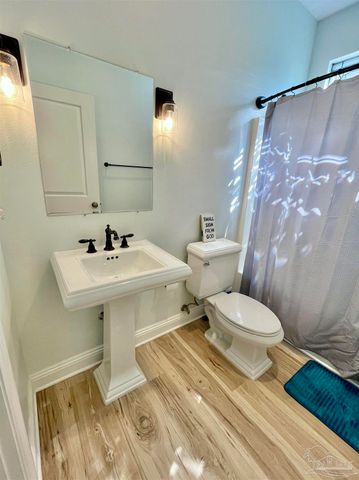 3470 Navigator Ave, Pensacola, FL 32506