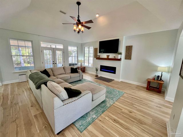 3470 Navigator Ave, Pensacola, FL 32506