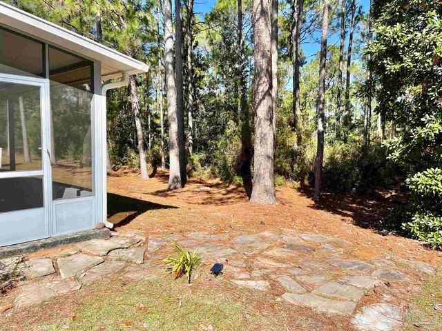 3470 Navigator Ave, Pensacola, FL 32506