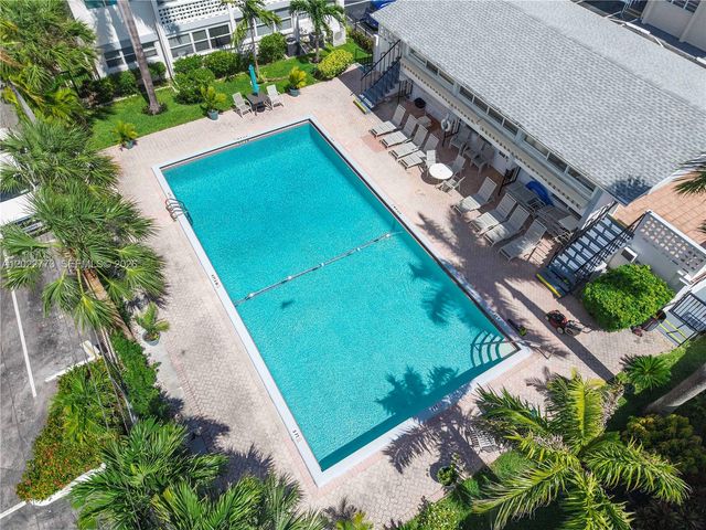 3133 S Ocean Dr 318, Hallandale Beach, FL 33009