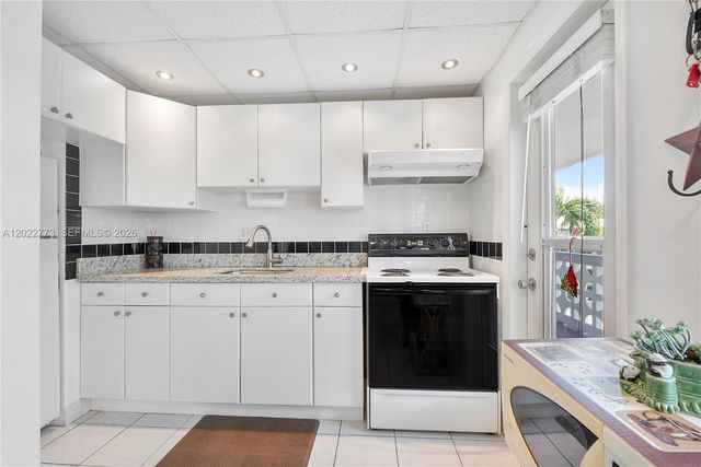3133 S Ocean Dr 318, Hallandale Beach, FL 33009