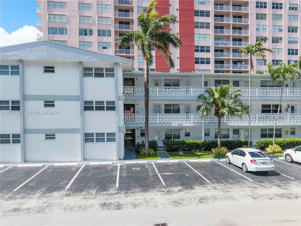 3133 S Ocean Dr 318, Hallandale Beach, FL 33009
