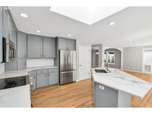 13179 GAFFNEY Ln, Oregon City, OR 97045