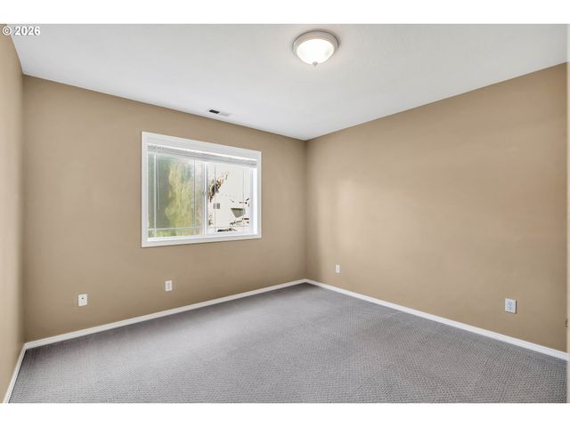 13179 GAFFNEY Ln, Oregon City, OR 97045