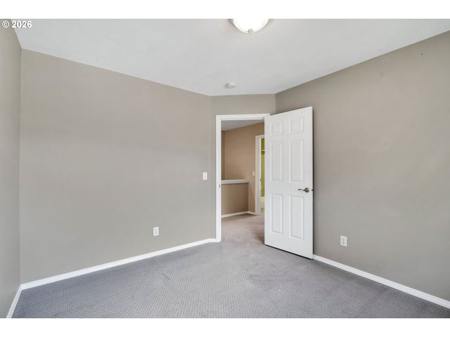 13179 GAFFNEY Ln, Oregon City, OR 97045