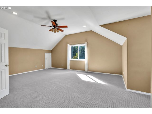 13179 GAFFNEY Ln, Oregon City, OR 97045