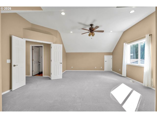 13179 GAFFNEY Ln, Oregon City, OR 97045