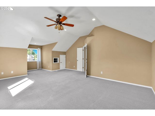 13179 GAFFNEY Ln, Oregon City, OR 97045