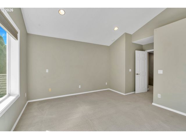 13179 GAFFNEY Ln, Oregon City, OR 97045