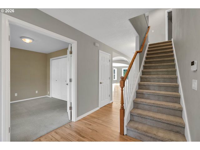 13179 GAFFNEY Ln, Oregon City, OR 97045