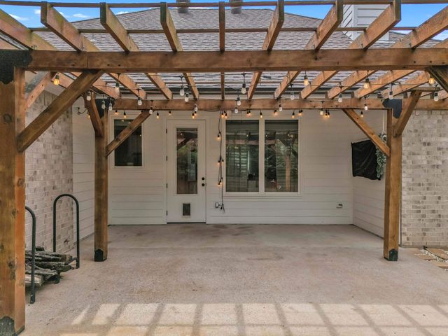 106 Ball Park Dr, Hallsville, TX 75650