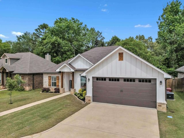 106 Ball Park Dr, Hallsville, TX 75650