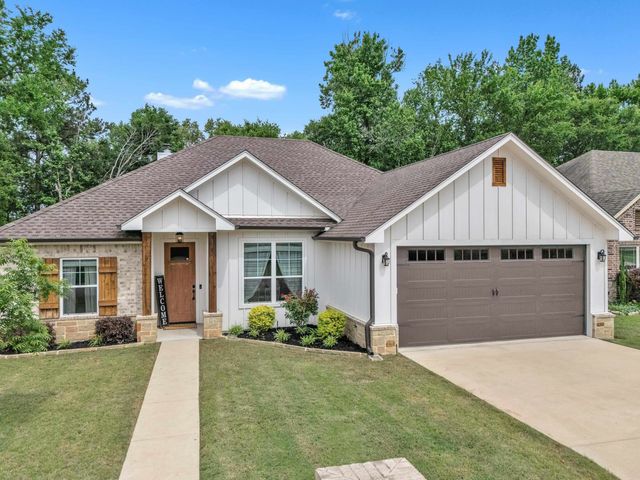 106 Ball Park Dr, Hallsville, TX 75650