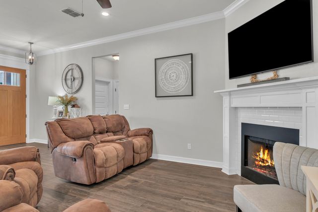 106 Ball Park Dr, Hallsville, TX 75650