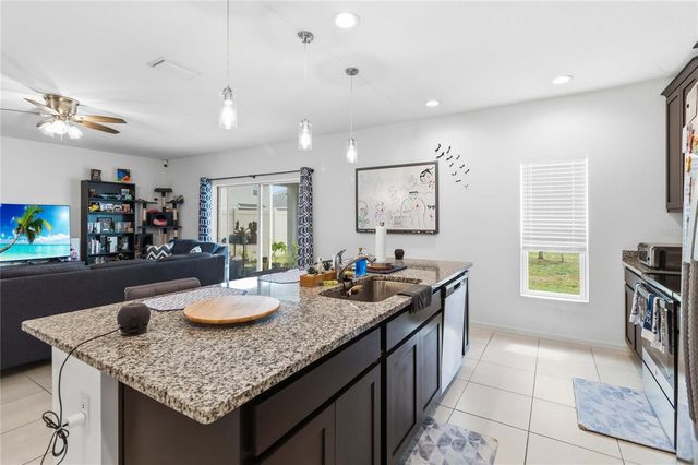 1275 ISLAND SLOUGH LANE, Davenport, FL 33837
