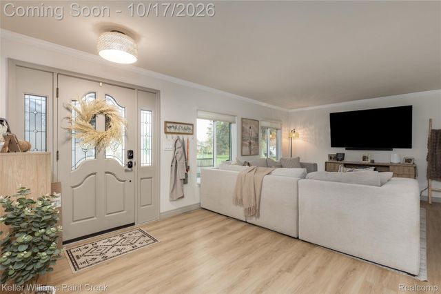 21140 Harrington Street, Clinton Charter Township, MI 48036