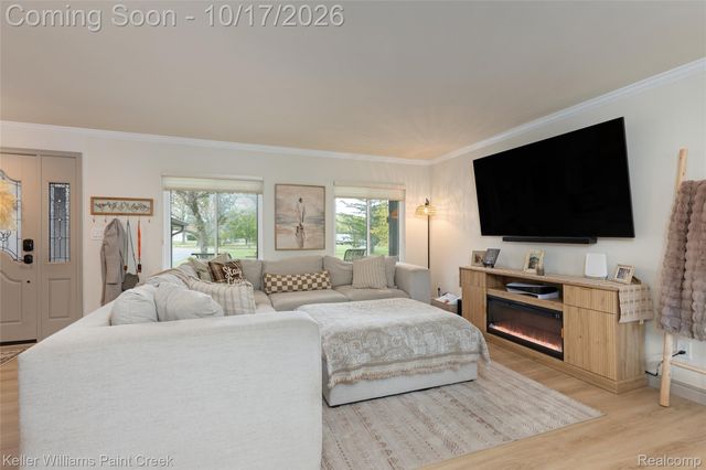 21140 Harrington Street, Clinton Charter Township, MI 48036