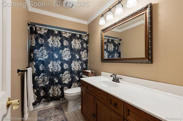 21140 Harrington Street, Clinton Charter Township, MI 48036