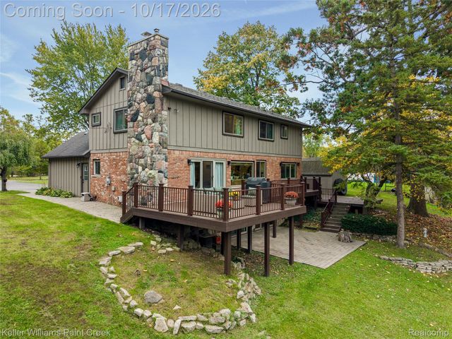 21140 Harrington Street, Clinton Charter Township, MI 48036