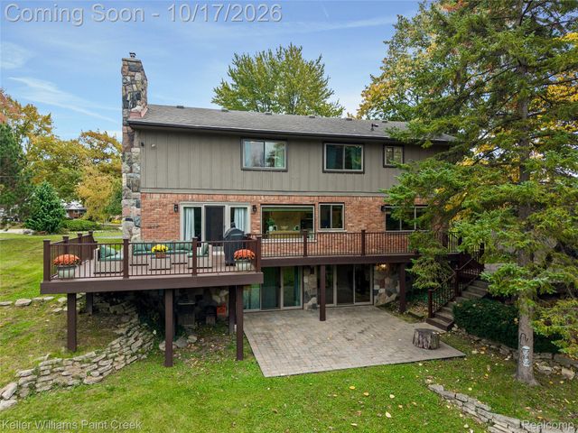 21140 Harrington Street, Clinton Charter Township, MI 48036