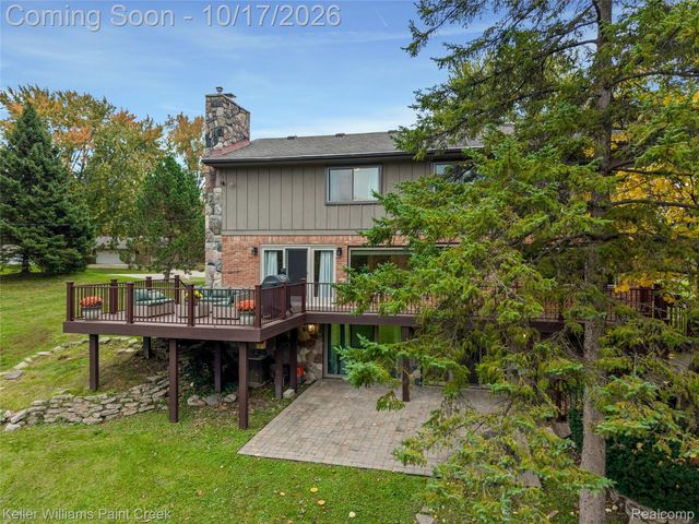 21140 Harrington Street, Clinton Charter Township, MI 48036