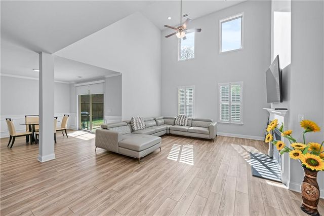 585 Briard Drive, Sugar Hill, GA 30518