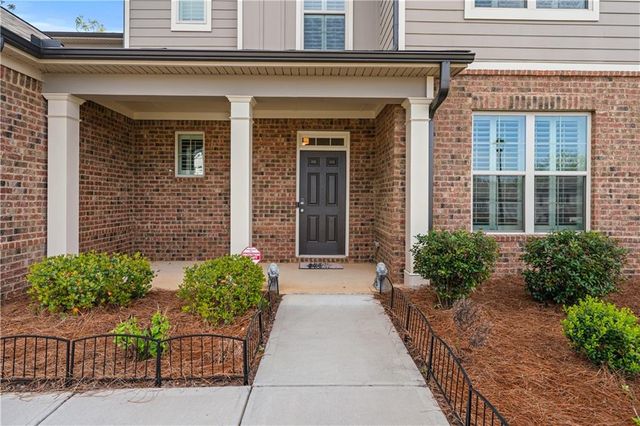 585 Briard Drive, Sugar Hill, GA 30518