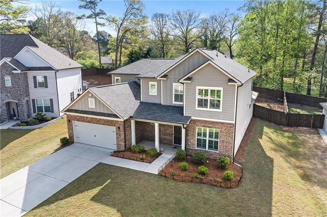 585 Briard Drive, Sugar Hill, GA 30518