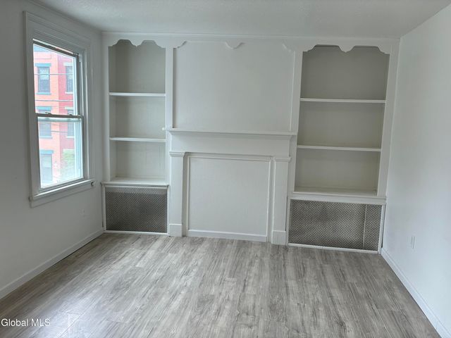 68 Bassett Street, Albany, NY 12202