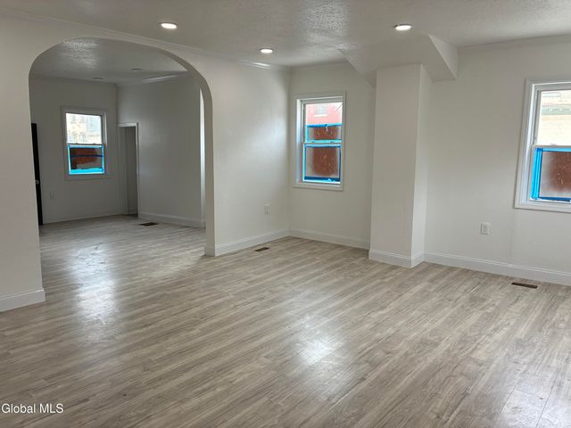 68 Bassett Street, Albany, NY 12202