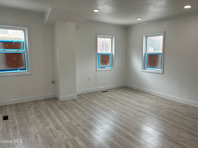 68 Bassett Street, Albany, NY 12202