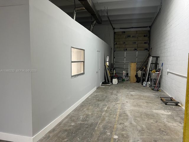 8416 NW 61st St 4, Miami, FL 33166