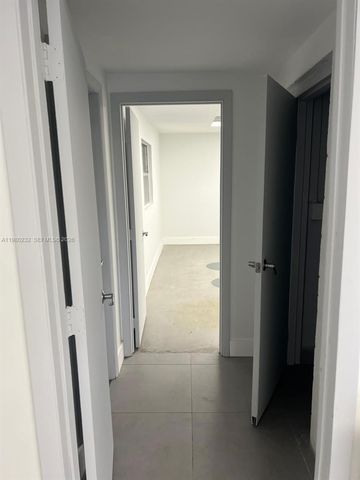 8416 NW 61st St 4, Miami, FL 33166