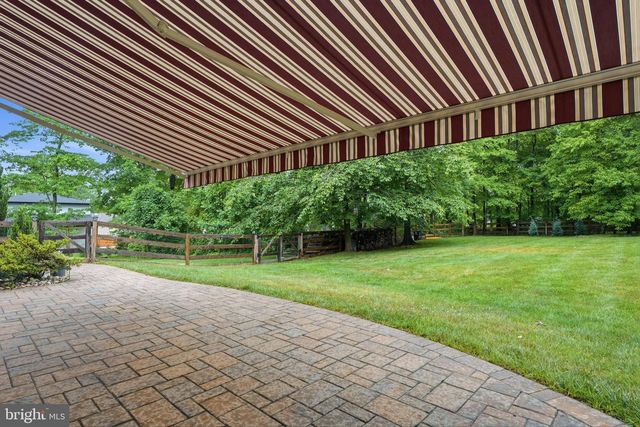 2027 OAK AVE, Jamison, PA 18929