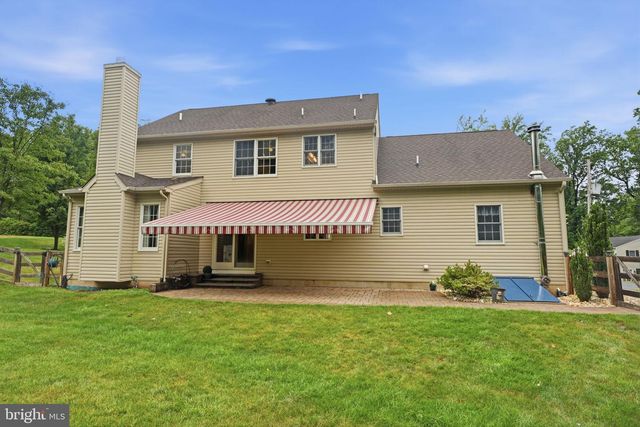2027 OAK AVE, Jamison, PA 18929